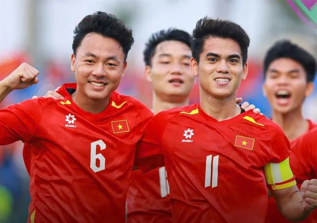 Hình ảnh minh họa việc chia sẻ thông tin an toàn với các đối tác của full88 bet